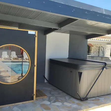 Guest house 2 Pers Piscine Grospierres
